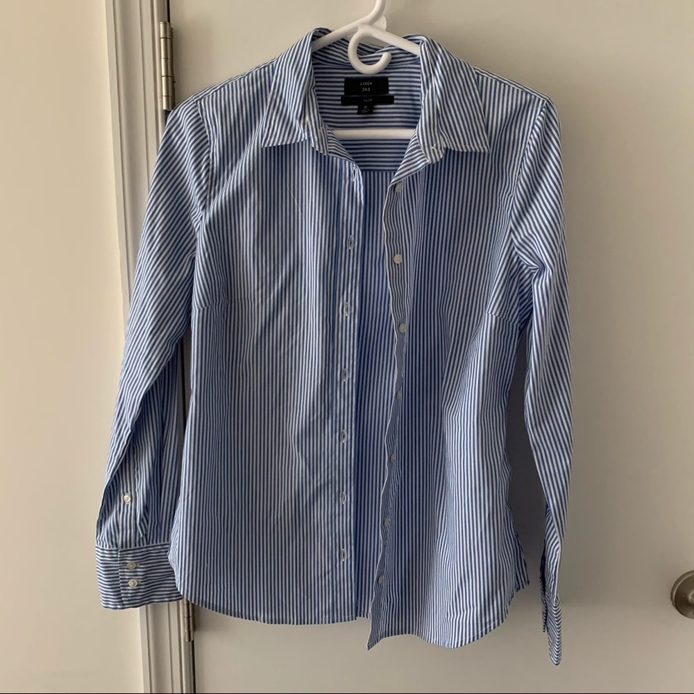 J. Crew Blue Pinstripe Slim Button Up, size 6